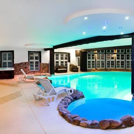 Feriehus Echo Lasu Guzowy Piec