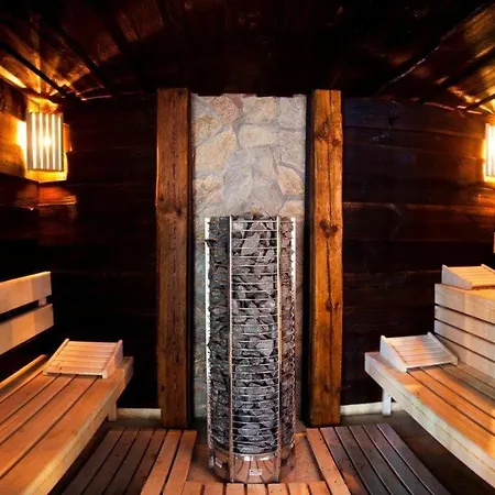 Echo Lasu Feriehus Guzowy Piec